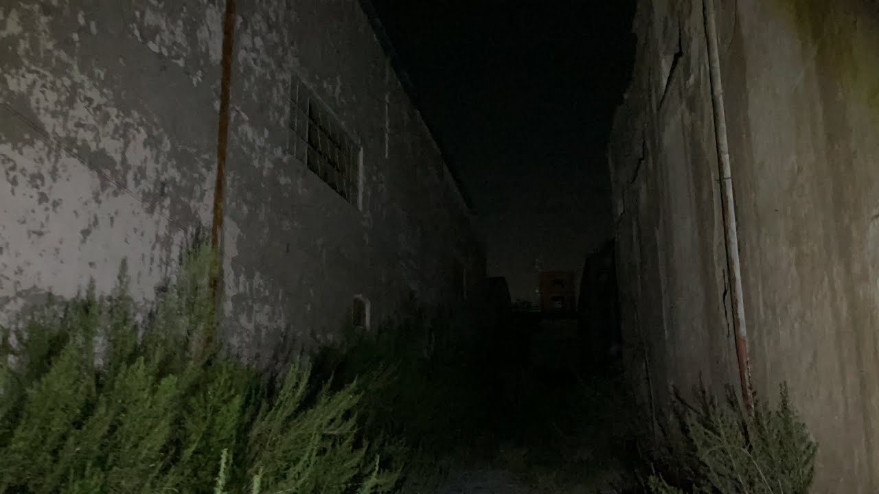 Explorando Fabrica Abandonada con Jaguar Negro