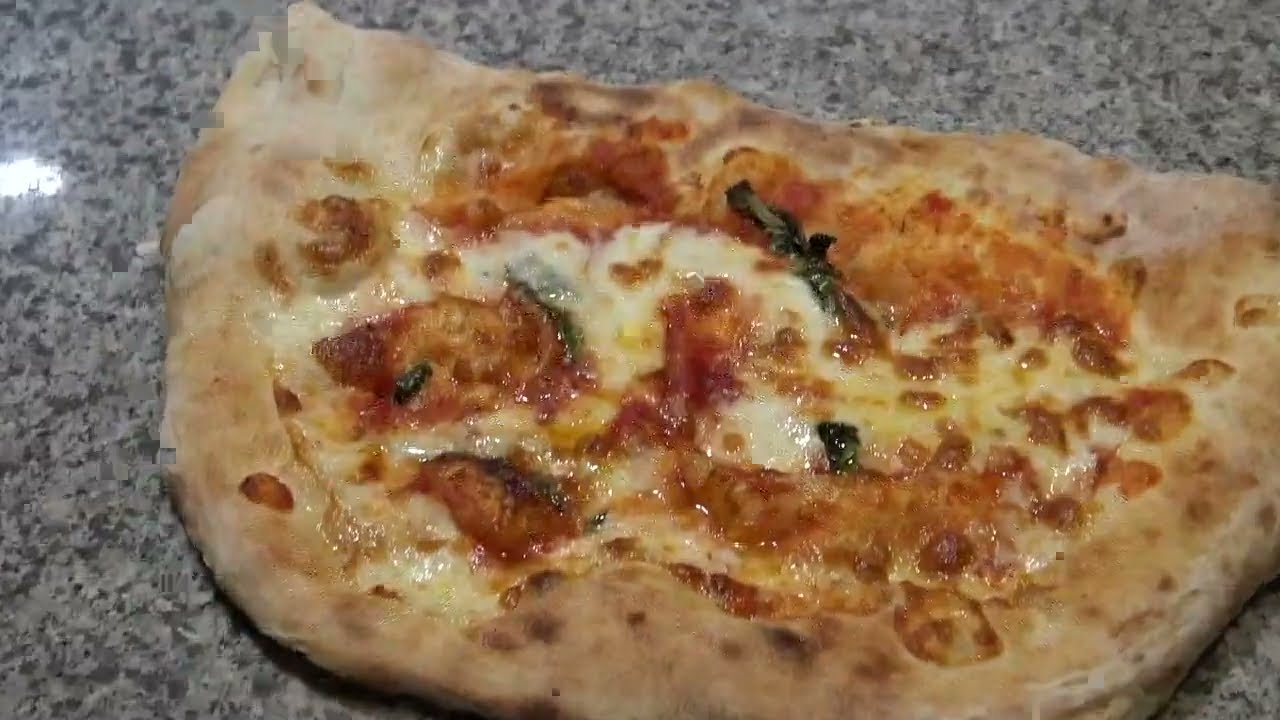 &iexcl;&iexcl; EL AUTENTICO!!  CALZONE NAPOLETANO. Estirado masa 75%, 48 horas fermentacion.