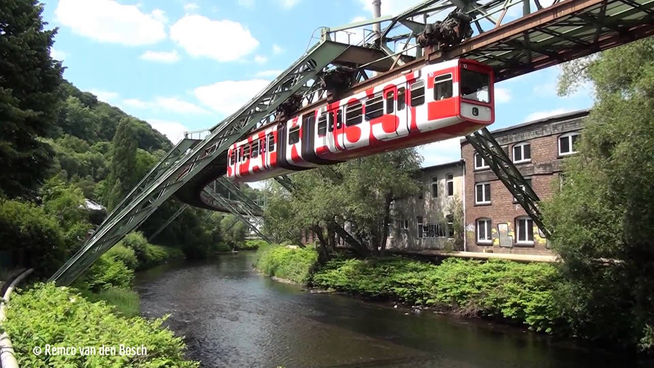Die Wuppertaler Schwebebahn 11 + 12 juni 2015