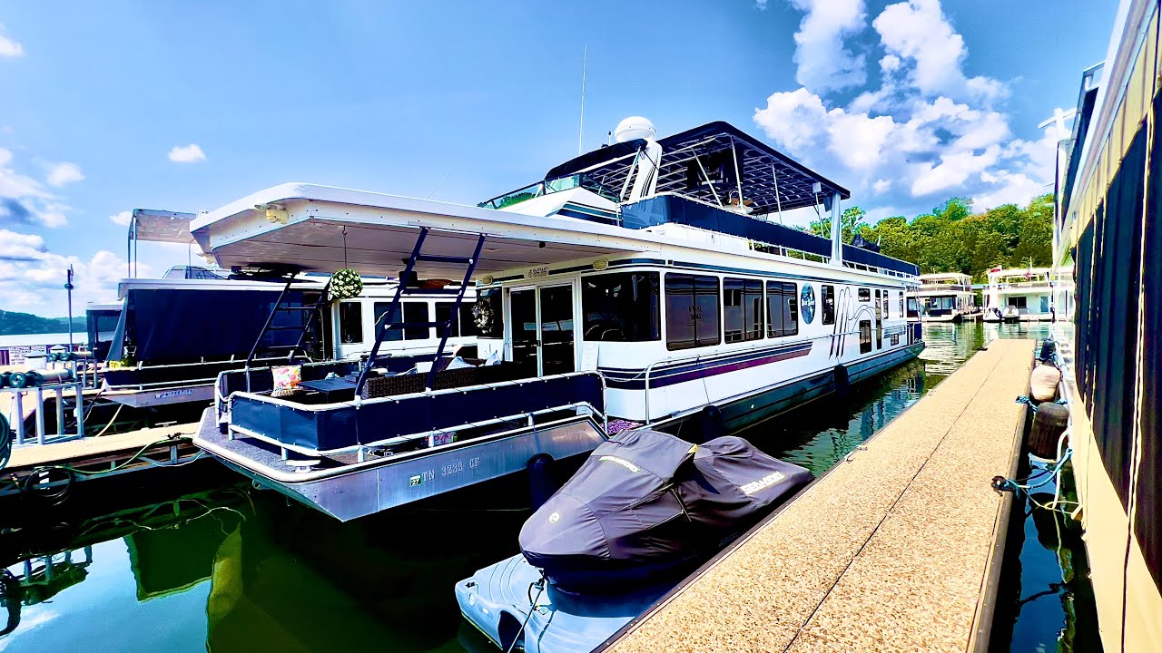 Houseboat For Sale Center Hill Lake 1999 Fantasy Atlantis 16 x 80 $269,000.