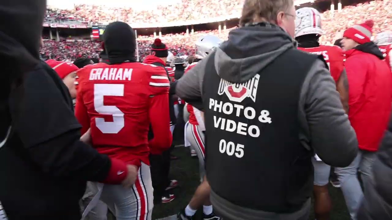 Ohio State and Michigan players brawl after game