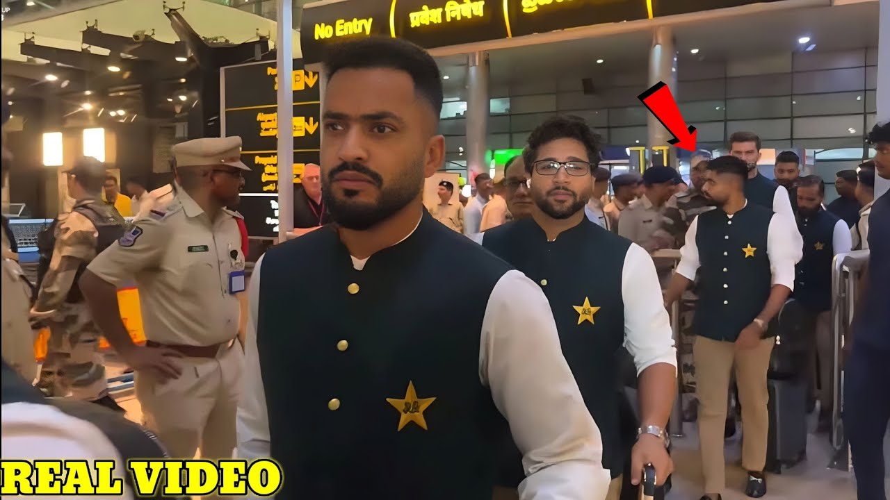 Pakistan cricket team grand welcome in India at Hyderabad Airport #pakistancricketteam