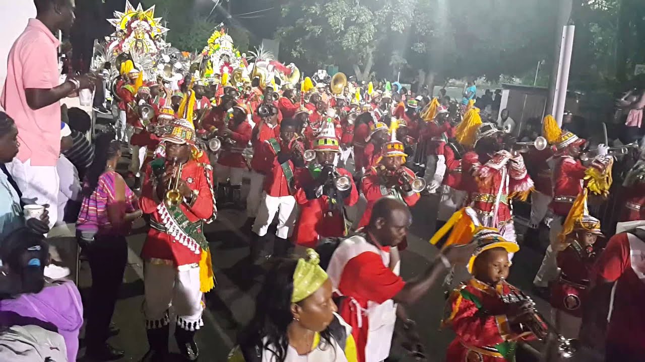 New Year's Junkanoo Parade 2016 - ONE FAMILY p4