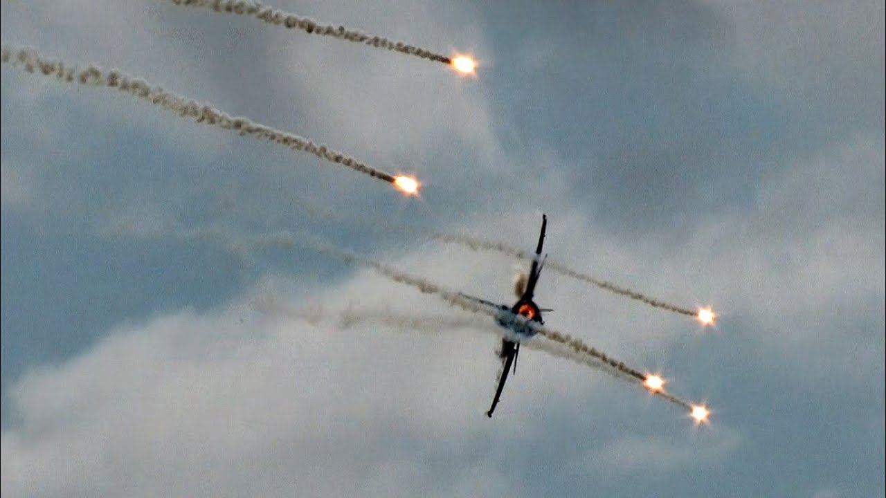 2023 JB MDL Power in the Pines Open House & Air Show - F-16CJ Fighting Falcon Demonstration
