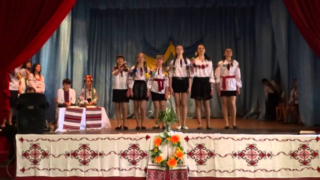 Свято до Дня Матері