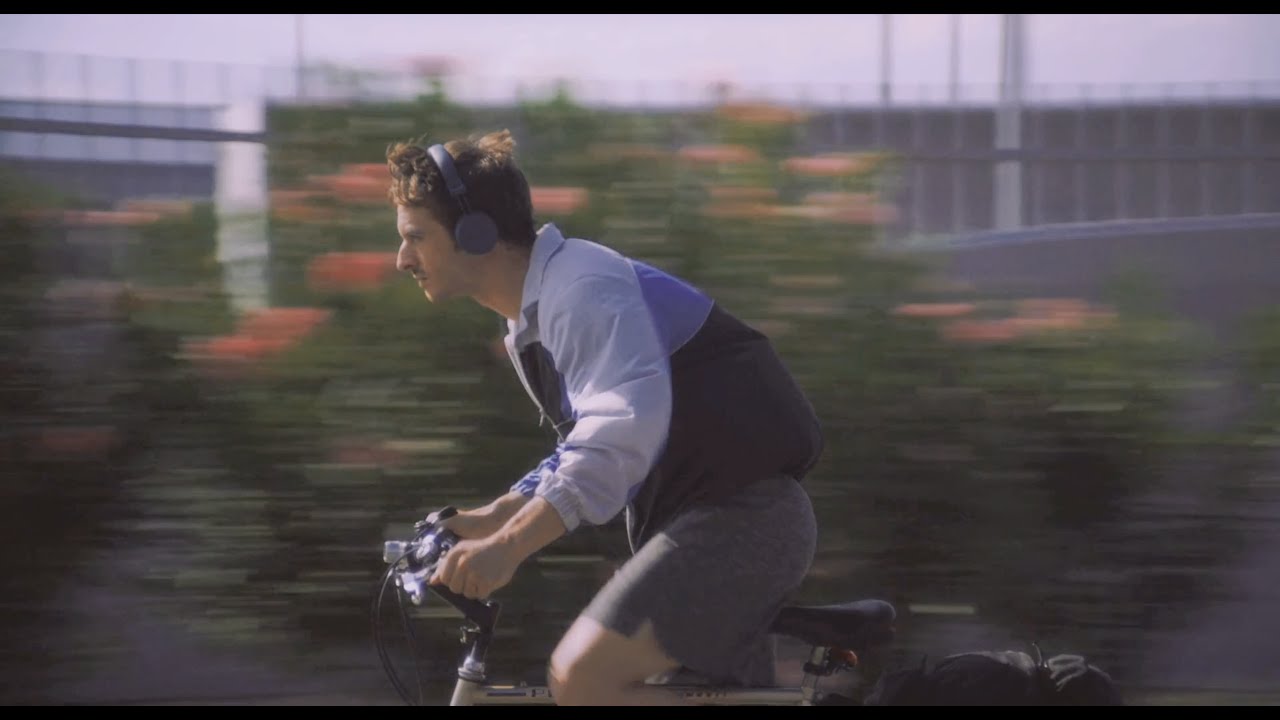 Sam Fender - Dead Boys (loop clip)