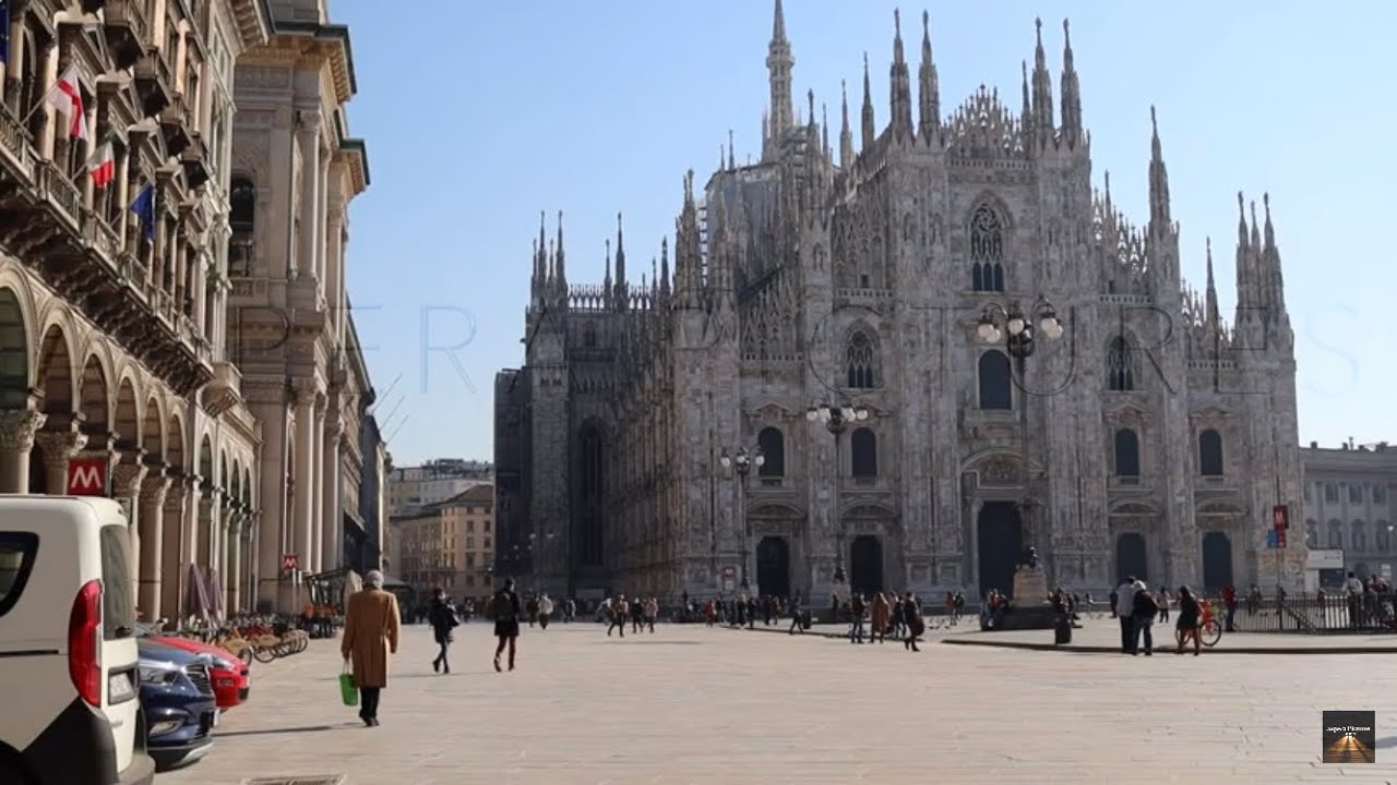 Milano City Piazza Duomo