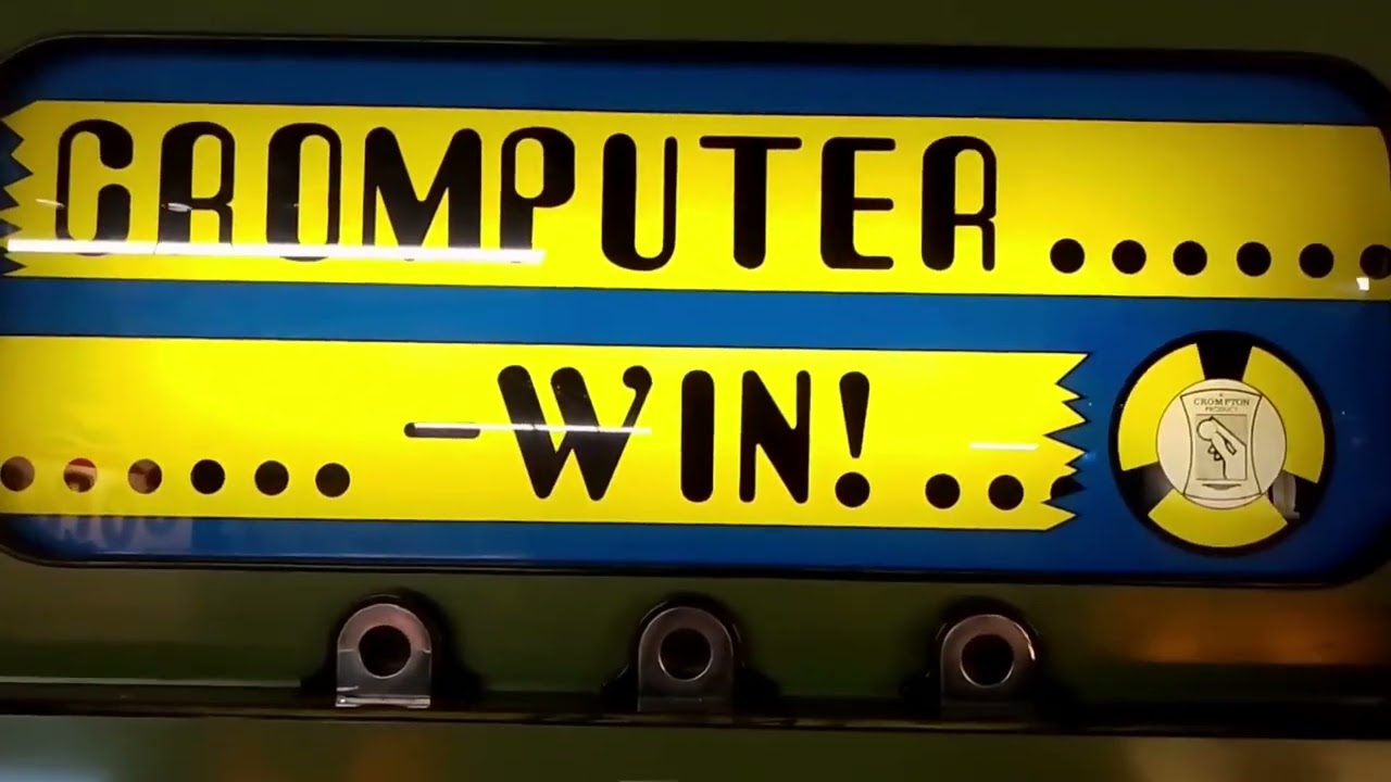 Игровые автоматы Computer Win и Lucky Strike от Crompton, примерно 1970-е годы.