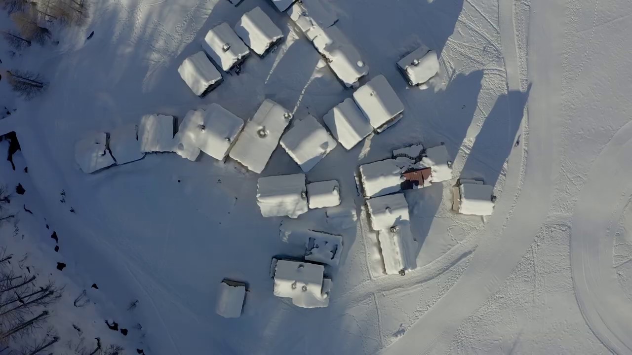 Inverno all'Alpe Devero - Escursione al Monte Cazzola ripresa dal drone