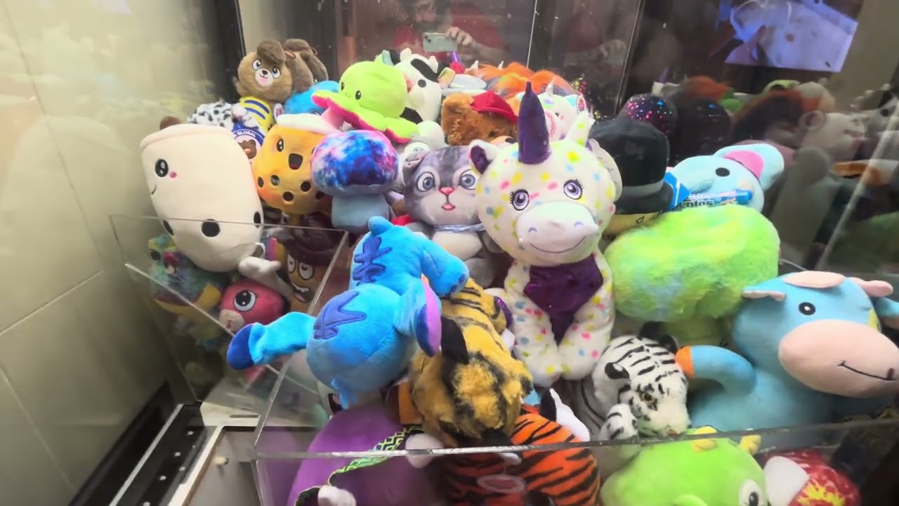 1997 Gen 6 Clean Sweep Claw Machine 