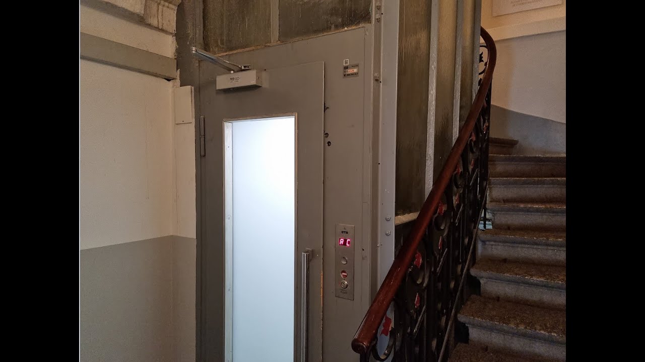 VERY RARE MODERNIZATION! Aufzug Schindler @Rue du Romont 11, 1700 Fribourg, Schweiz