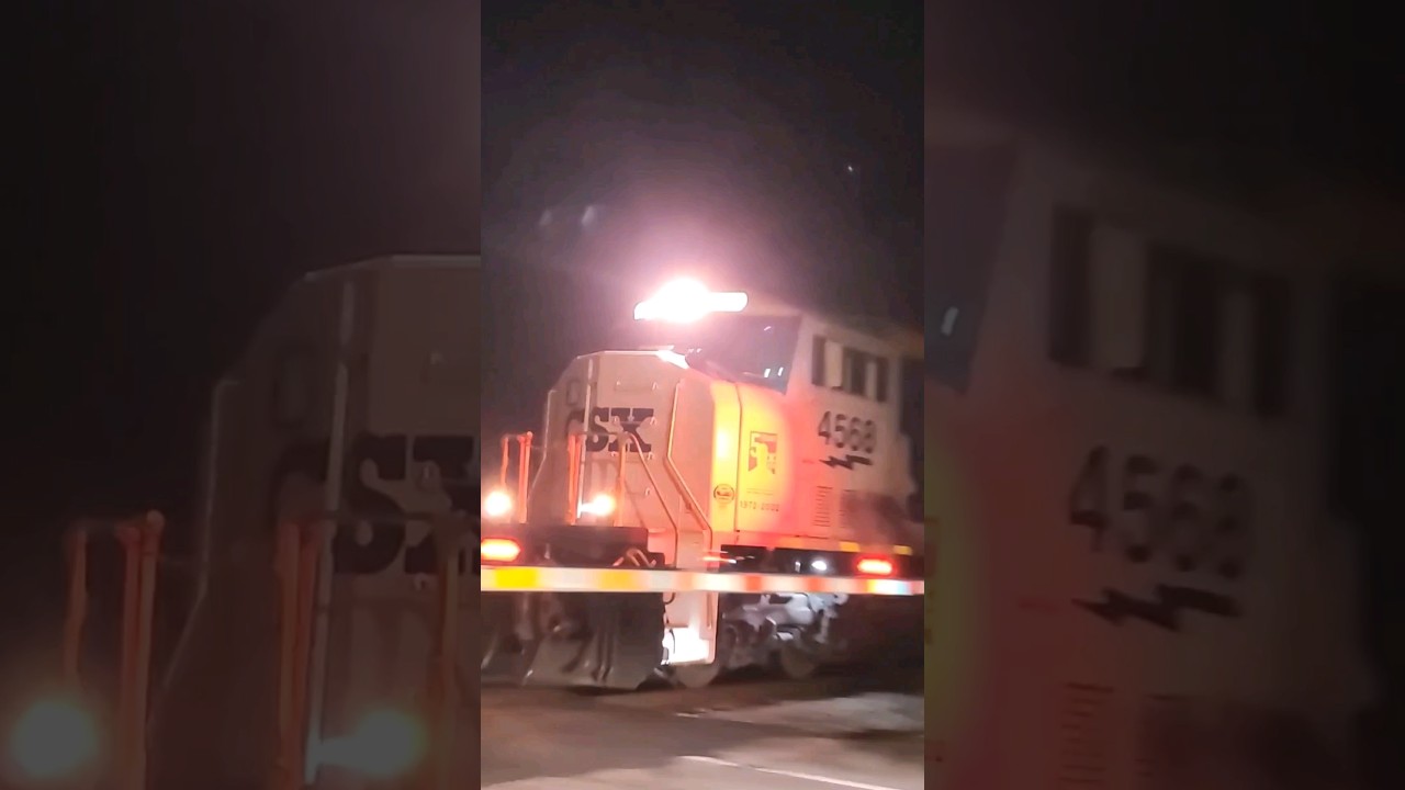 CSX 4568 