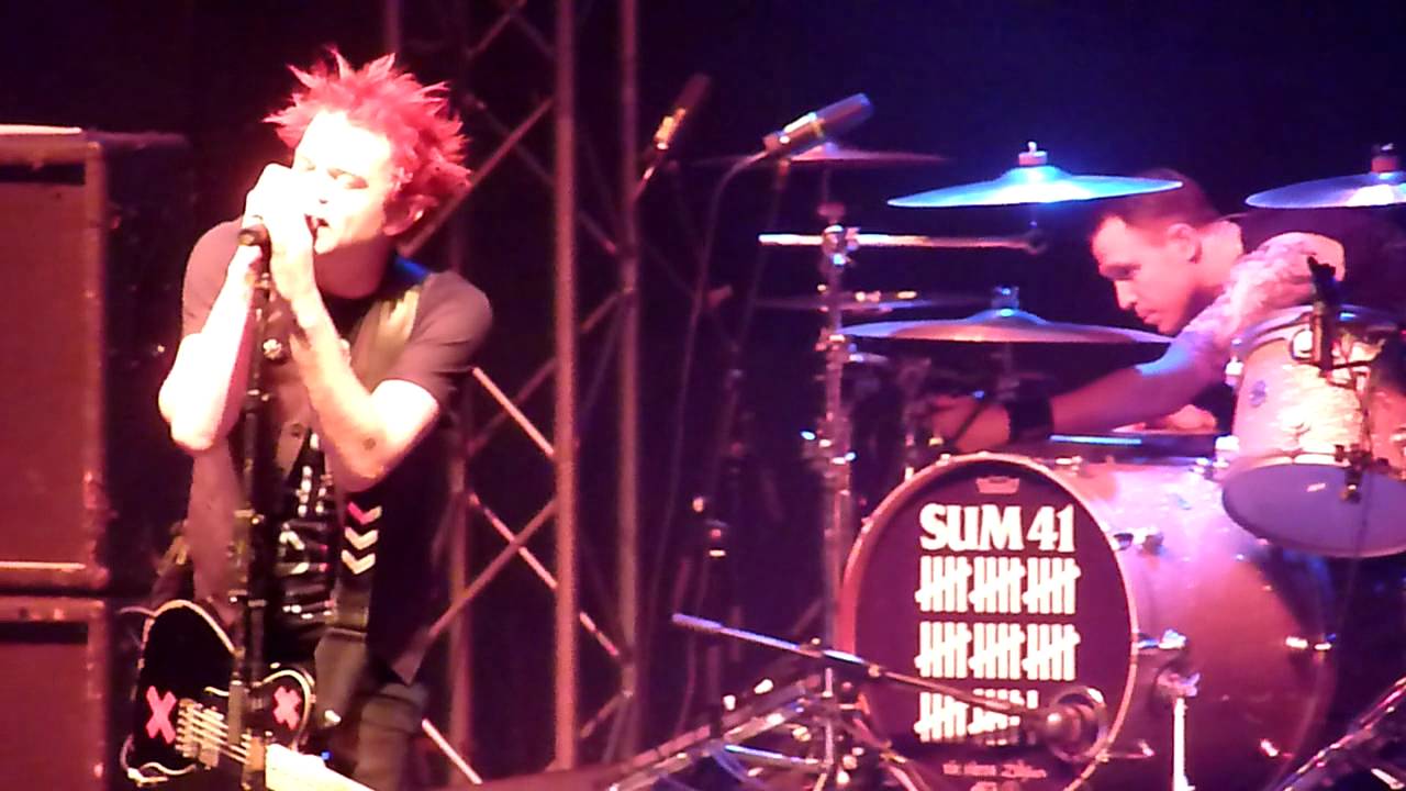 Sum 41 @ 013 Tilburg (2012), Part I - 'Reason To Believe' & 'Mr. Amsterdam'