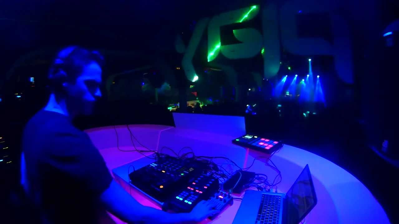 Fullvideoset 07.12.13 Raul Parra @ Play - Puro Techno Extreme Edition @ Coliseum - Ciudad Real