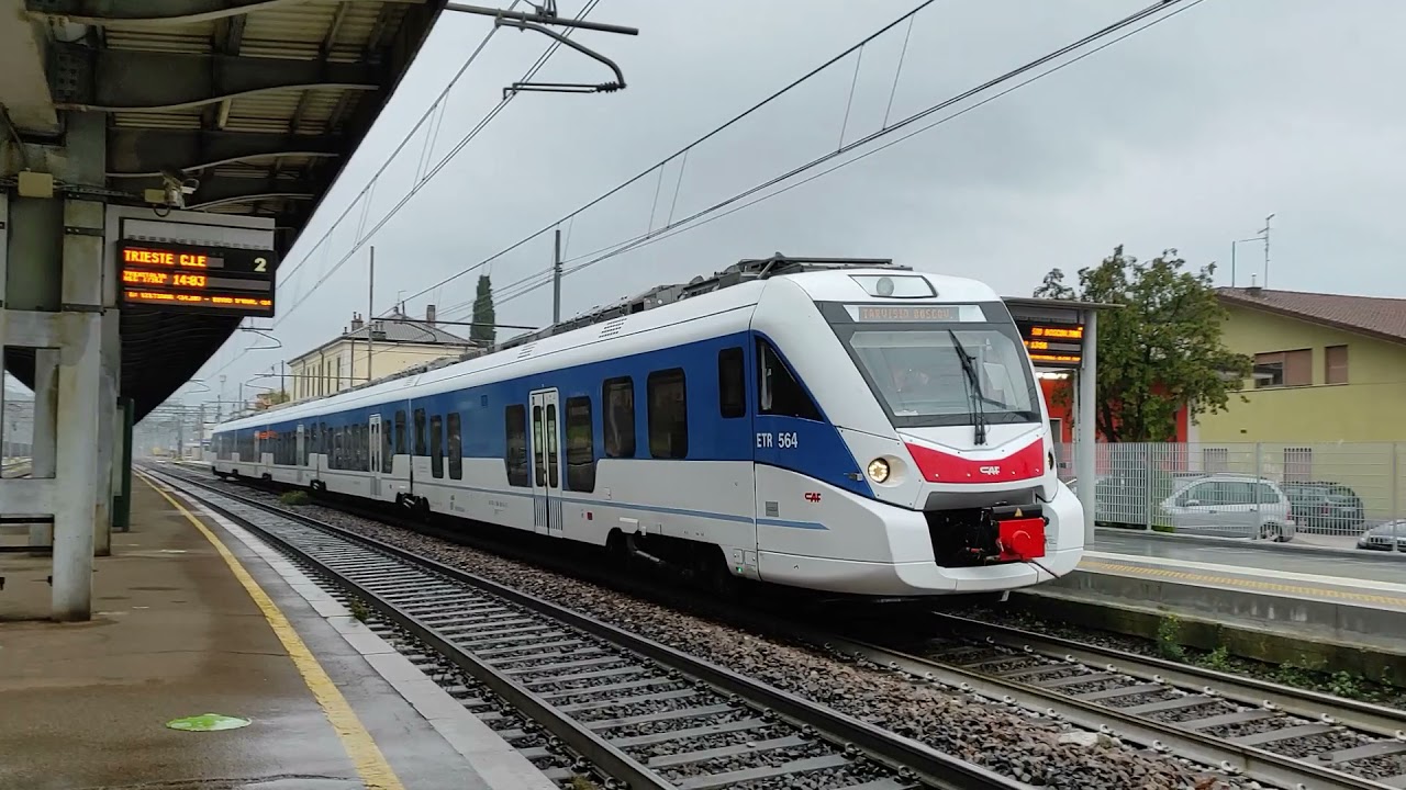 TRENI IN FRIULI VENEZIA GIULIA | TRA TRIESTE CENTRALE E MONFALCONE.