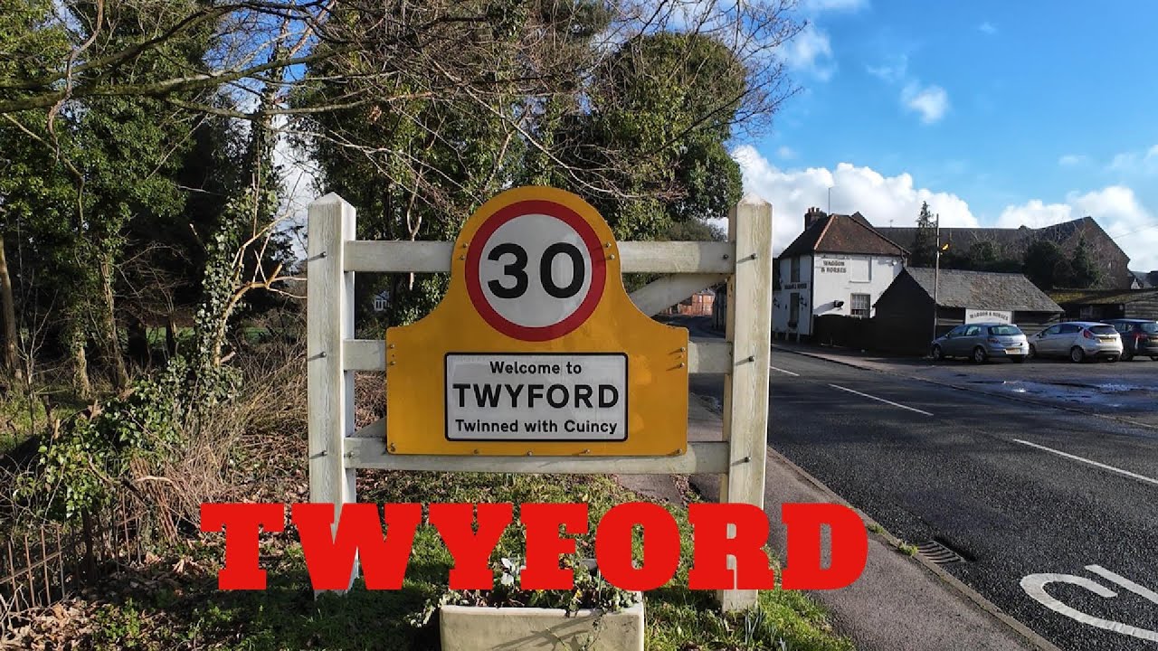 Прогулка по деревне Твайфорд.