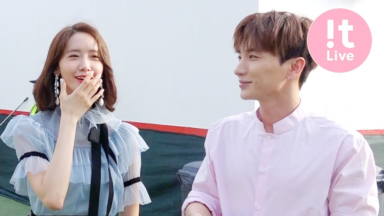 The Waiting Room Live Relay of SMTOWN LIVE WORLD TOUR VI in DUBAI #1