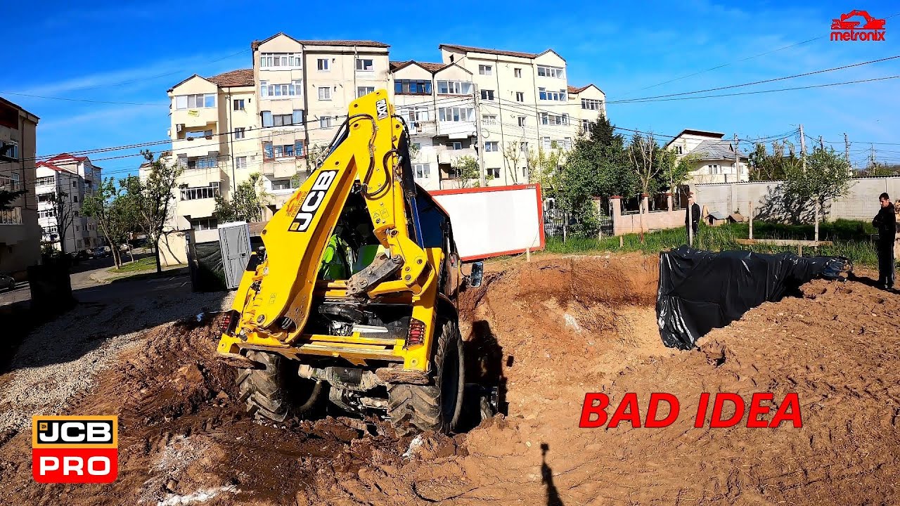 JCB 3CX PRO - That Was Not a Good Idea. Stuck in The Basement