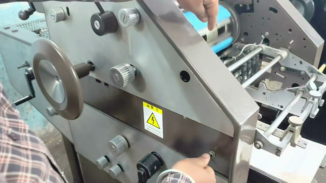 PRINTING MACHINE #shaadi #mini printing machine #0ffsetprintingdigitalprinting #machine🤳8076408297