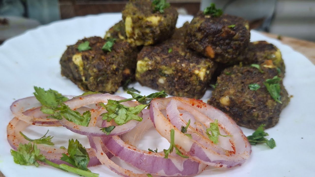 महाराष्ट्रीयन  पनीर  ठेचा  रेसिपी|| spicy starter recipe ||Malaika Arora  viral Paneer thecha recipe