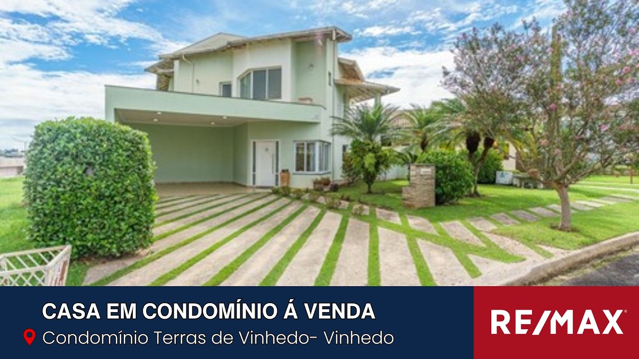 Vende-se casa com 4 suítes, piscina, sauna e área verde no Condomínio Terras de Vinhedo.
