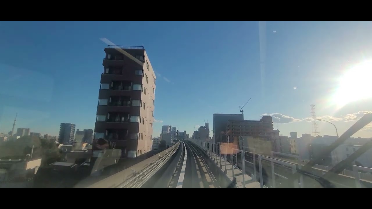 舎人ライン 熊野前駅