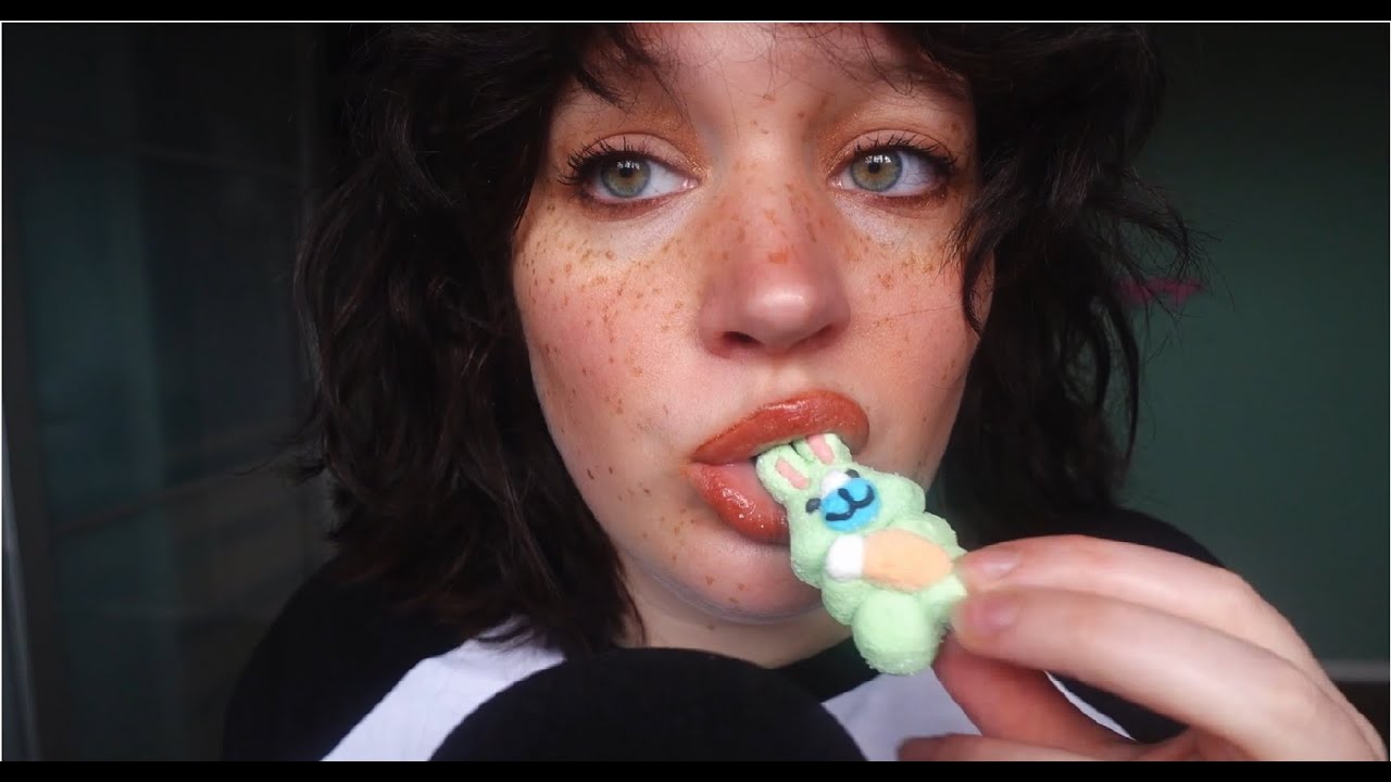 ASMR eating sugar coated marshmallow's (no talking, intense mouth sounds)