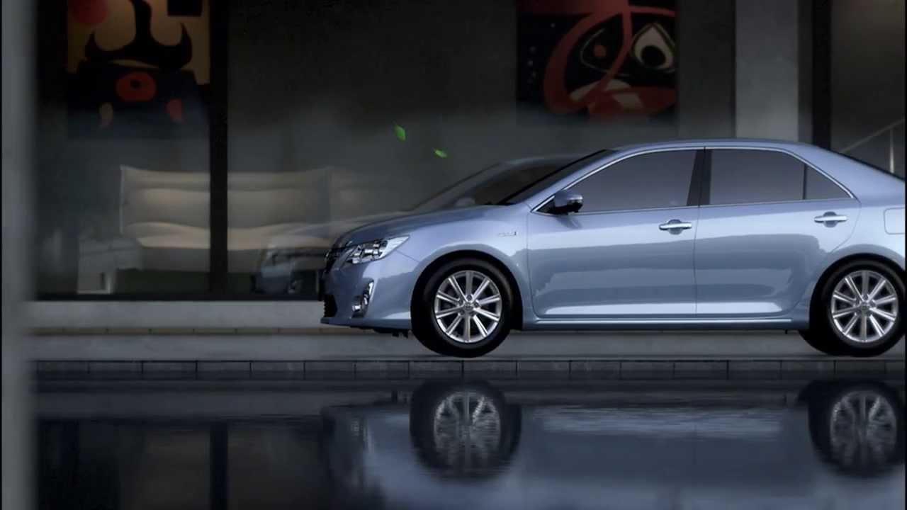 2013 Toyota Camry Hybrid - Toyota India