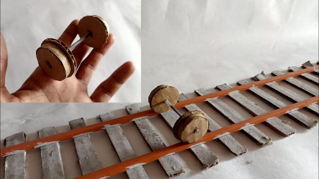 How to make a train wheel with cardboard