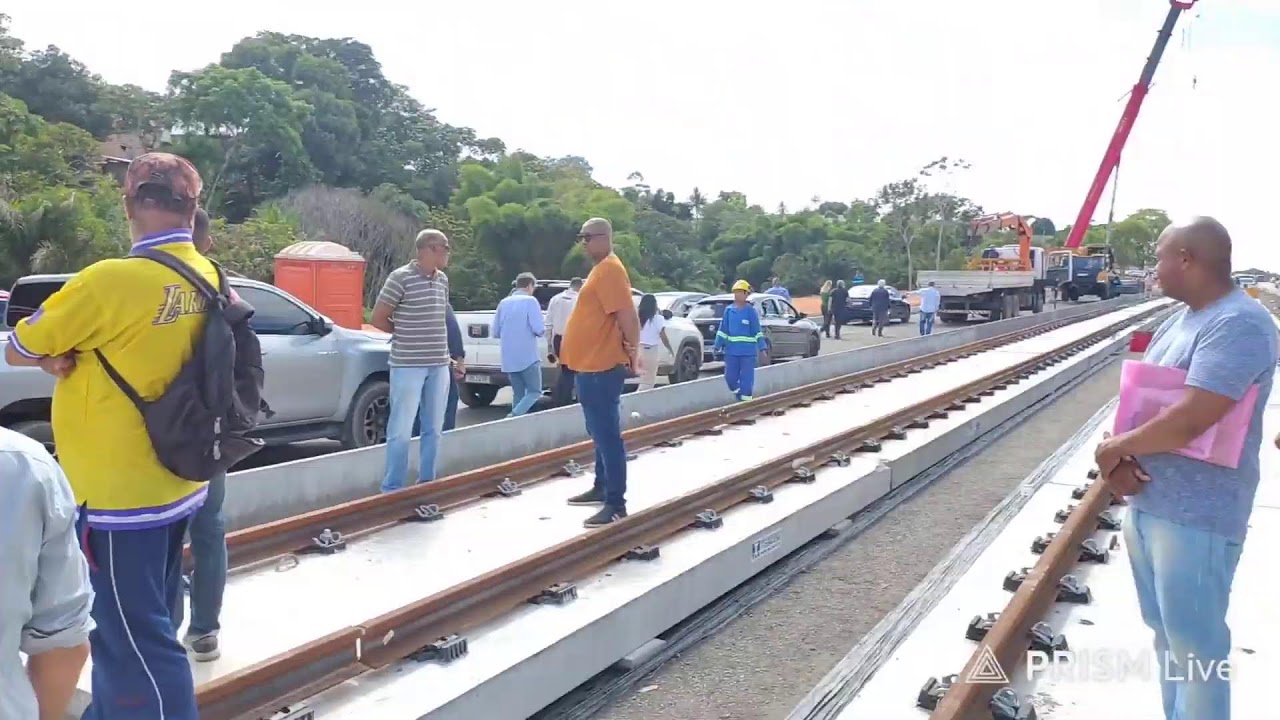 PRIMEIROS TRILHOS IMPLANTADOS NA ESTRADA DO DERBA - Transmissão ao vivo de METRÔLINHA 1