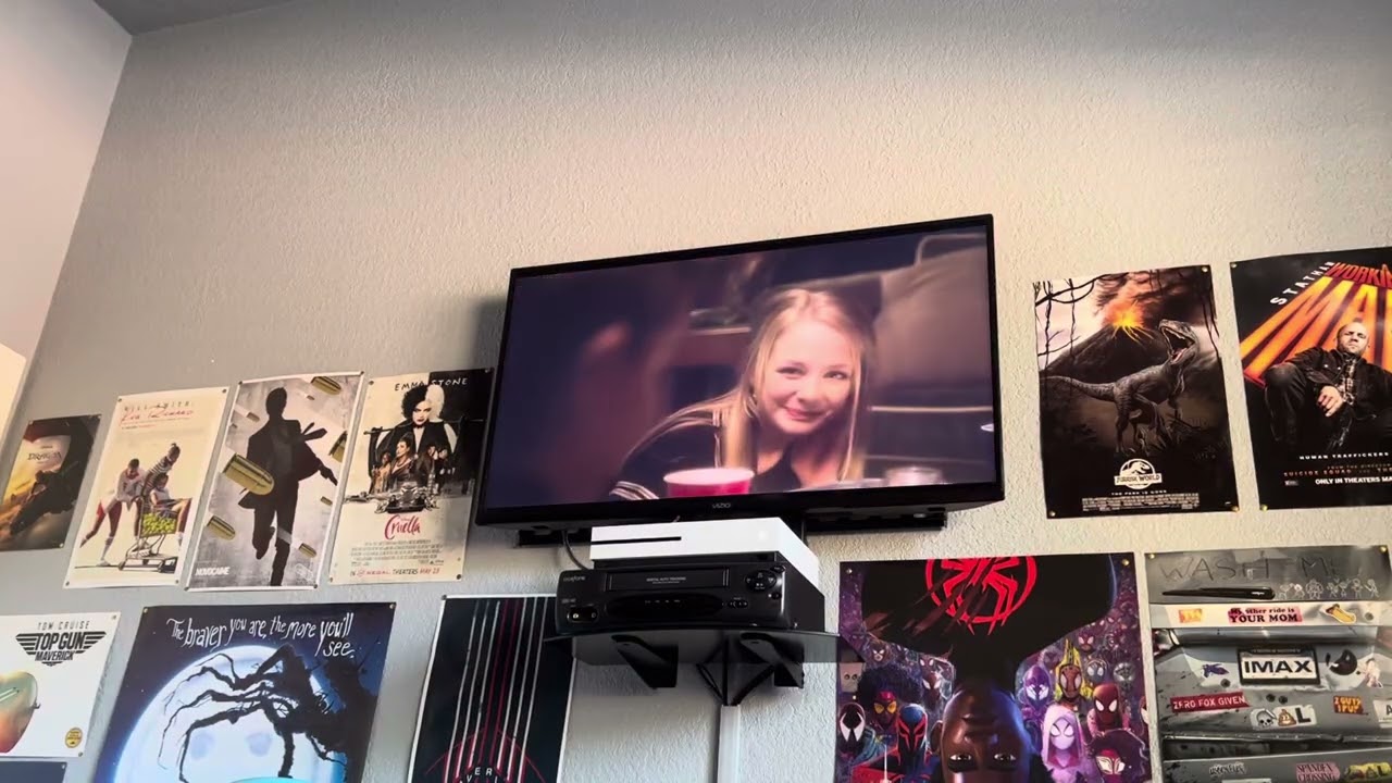 Opening to The Twilight Saga: Breaking Dawn Part 2 2013 Blu-ray