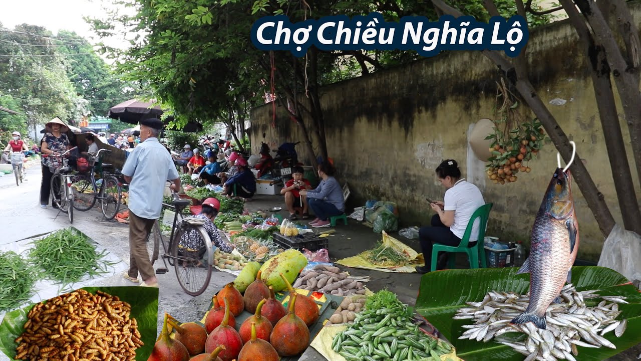 Chợ chiều Nghĩa Lộ - Chợ của người Thái người Mường mua bán vội vàng mớ rau con cá khi chiều tối