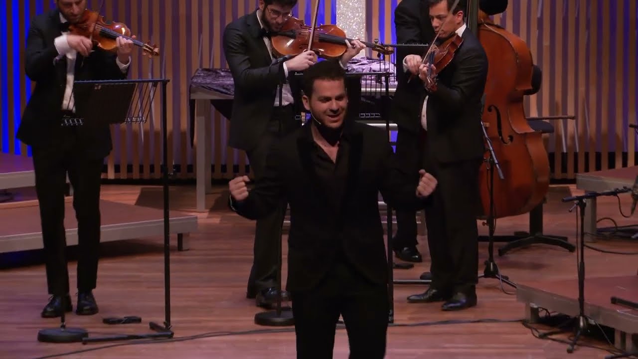 Chaim Stern sings Al haNissim - Chanukah Concert 2023
