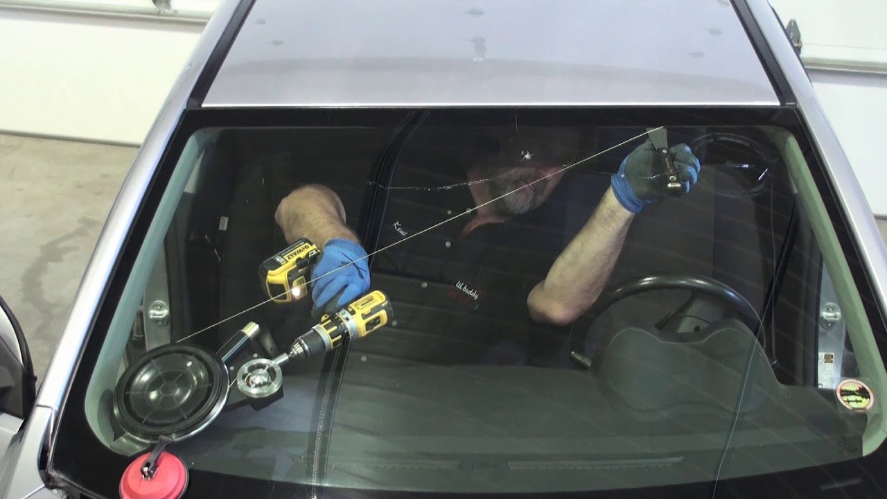 Lil Buddy&trade; Mongoose Lancer Windshield Removal