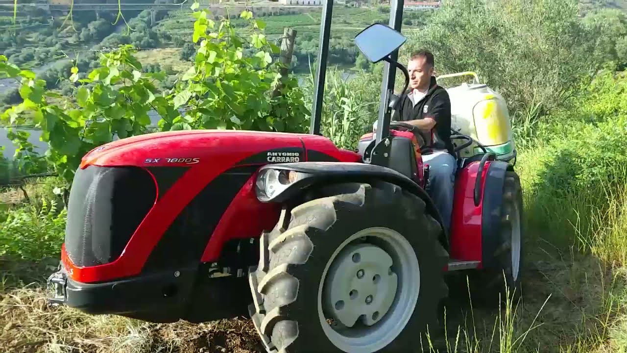 Yılan gibi Traktör Kıvrak Yapısı ile Her Arazide Emrinizde