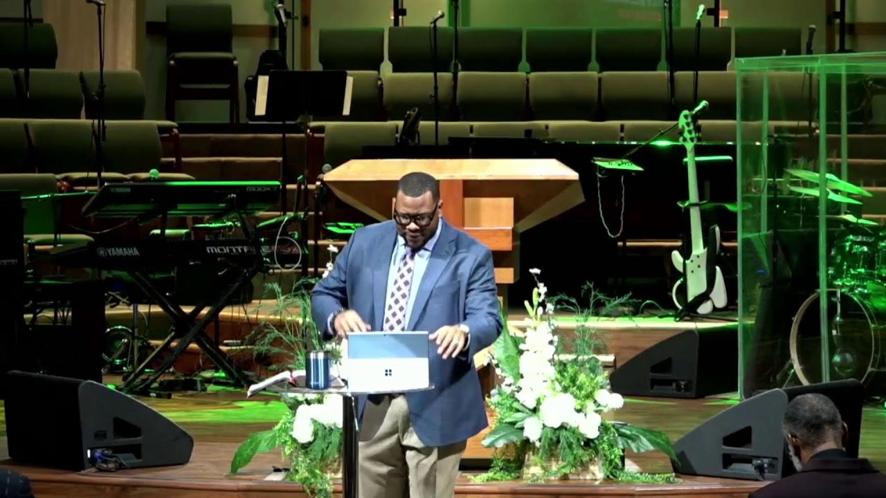 8:00 AM Service