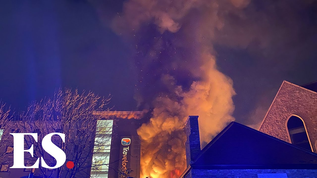 London hotel fire: Huge blaze breaks out in Brentford Travelodge