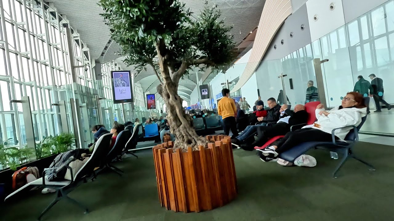 Đi tìm chỗ ngủ ở sân bay Istanbul, Thổ Nhĩ Kỳ
