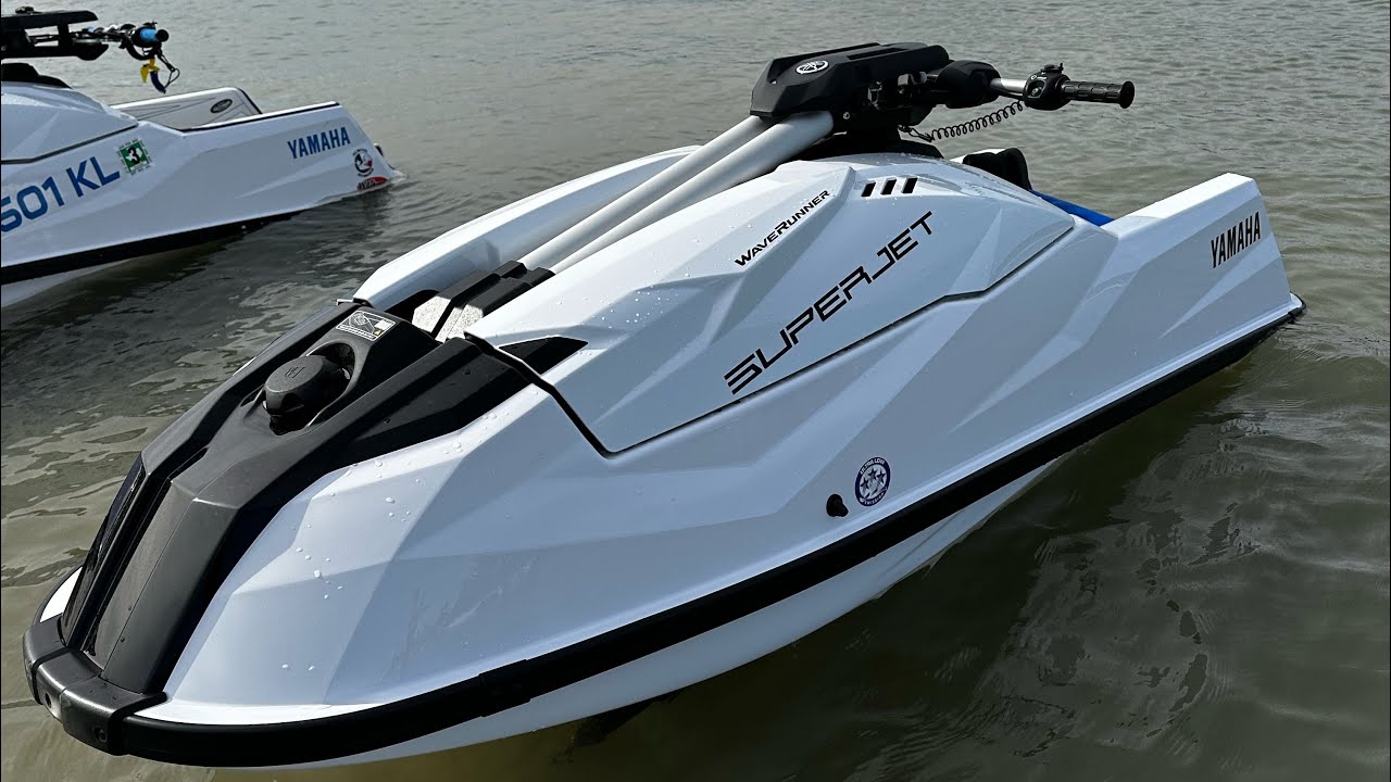 2023 Yamaha SuperJet - Intake grate, ride plate, and rear sponsors