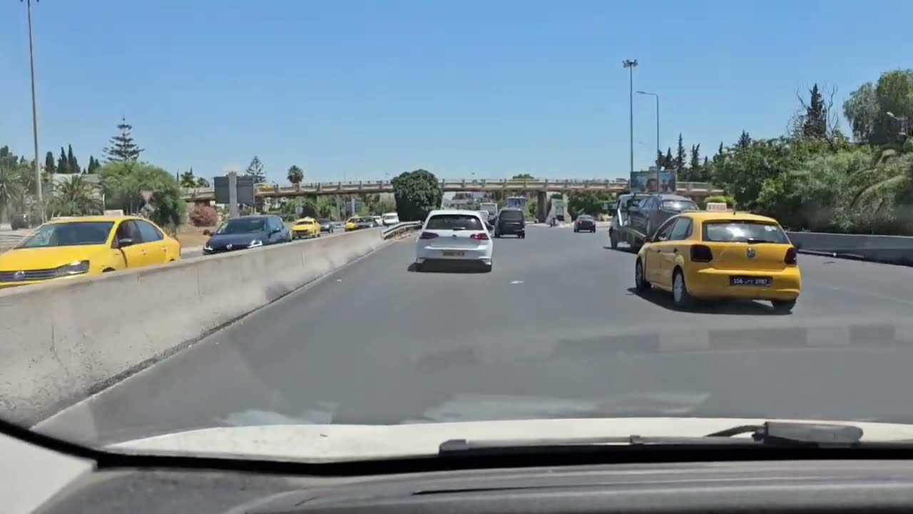 الطريق الشعاعية إكس،نقطة عبور لألاف السيارات في تونس العاصمة ،شريان الطرقات في العاصمة 👌