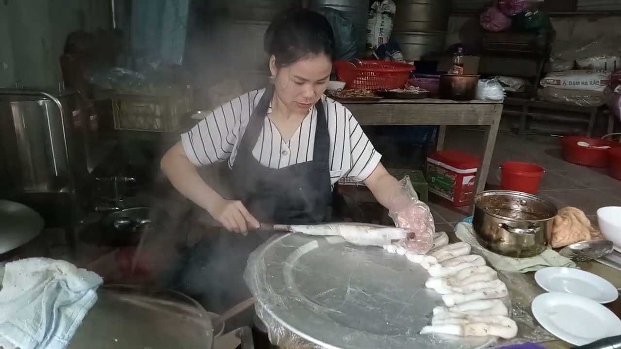 Lò làm bánh cuốn cực ngon tại xã chiến thắng