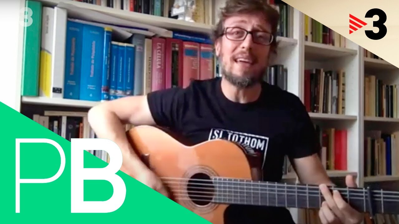 Xavi Ciurans (Gertrudis) canta des de casa seva - Planta baixa