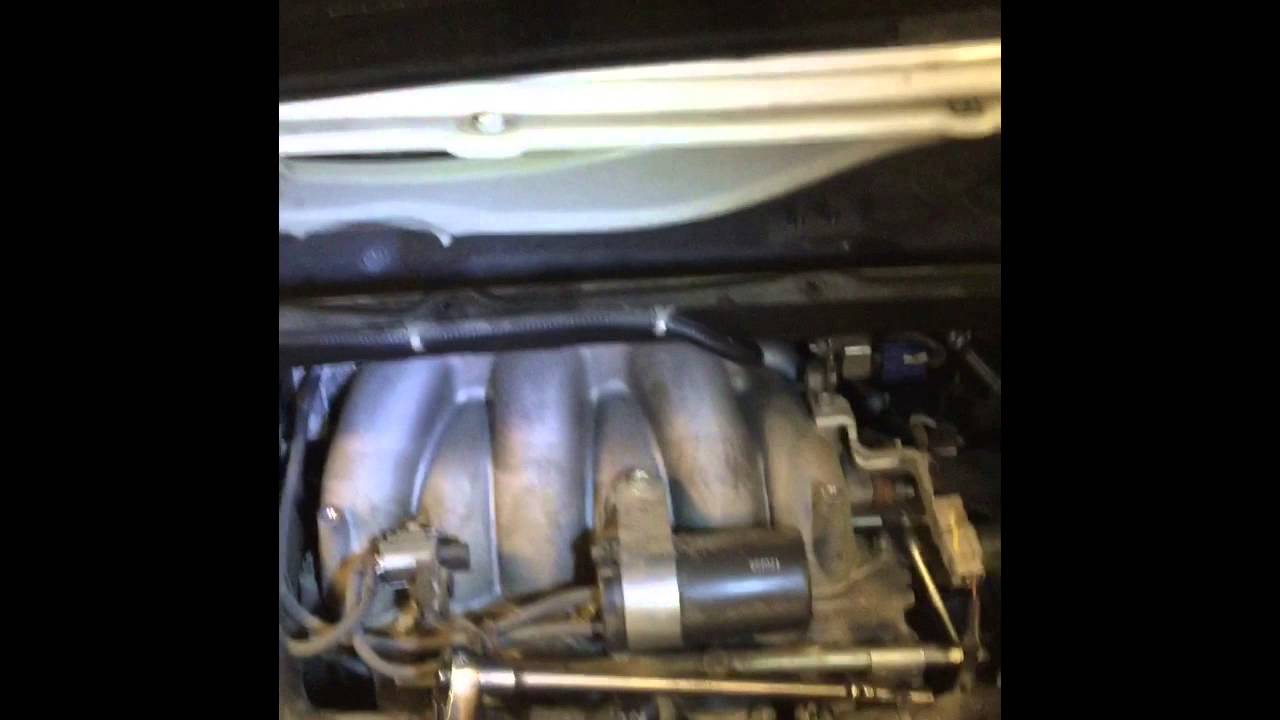 Замена свечей зажигания Nissan Quest 04-09 - снятие впускного коллектора