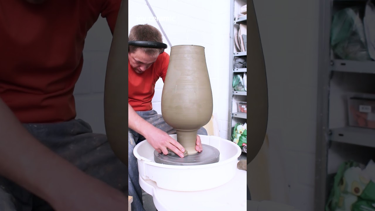 🏺How to make Amphora on the Pottery wheel 🌀 #potteryprocess #ancienthistory #arthistory #Berlin