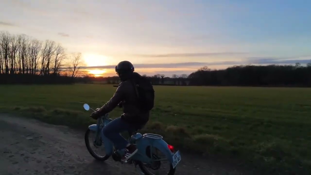 Motoconfort AU79 mobylette Motobecane drone dji neo 2