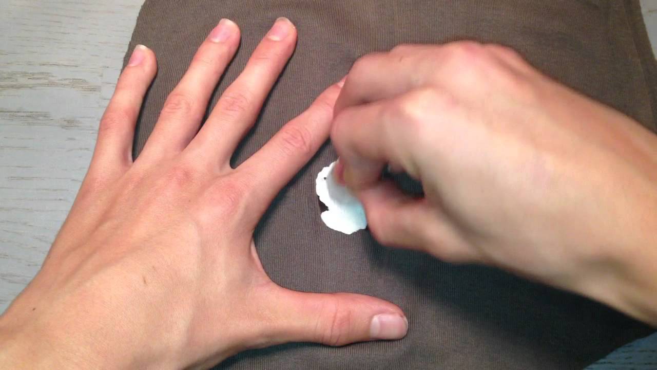 Enlever un chewing-gum - Astuce du glacon