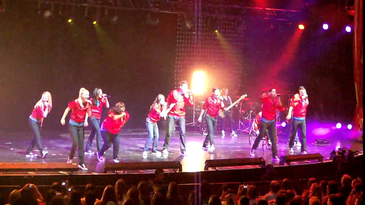 Glee Live Perform at Gibson Amphitheater