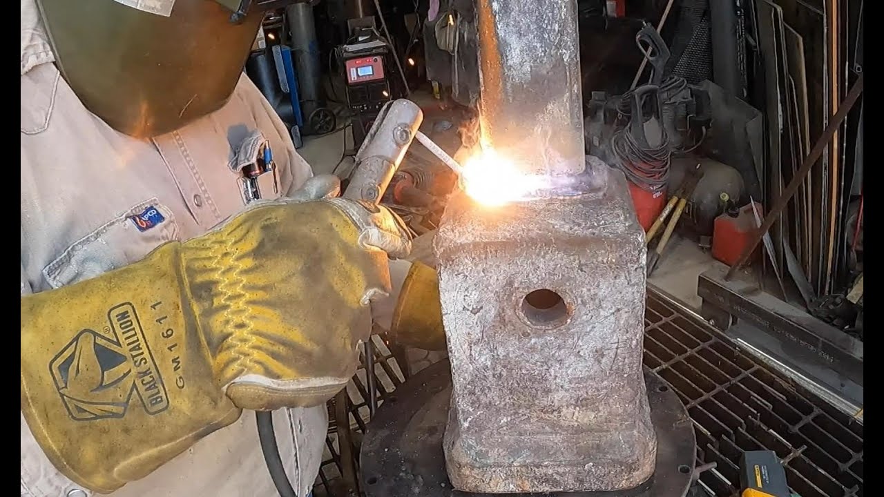 Drill rig Kelly bar adapter.