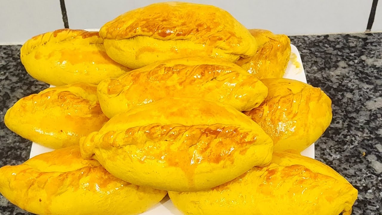 SALTENHAS BOLIVIANAS COM TOQUE ESPECIAL NO RECHEIO DEIXANDO SUPER MOLHADO