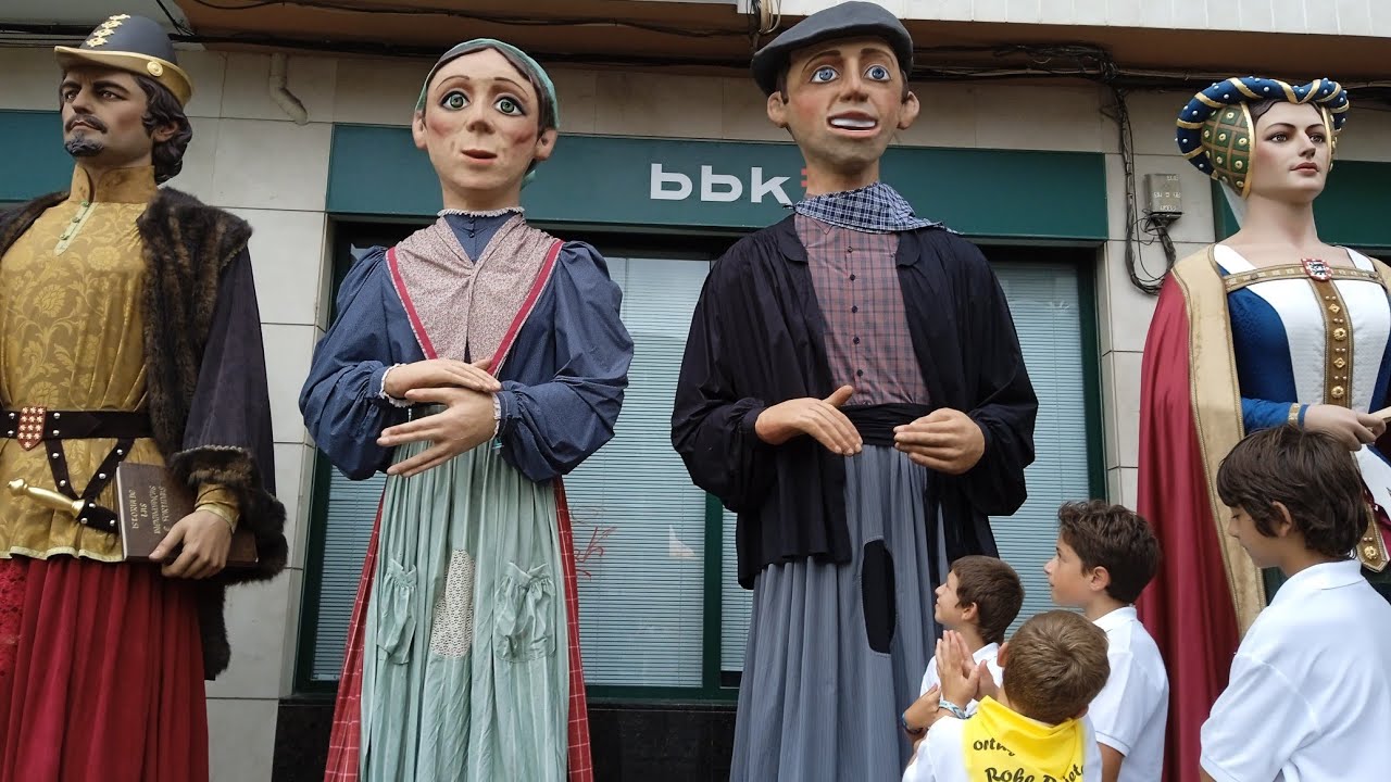 Gigantes de Ondalan y Portugalete en fiestas de Portugalete 16/8/2022